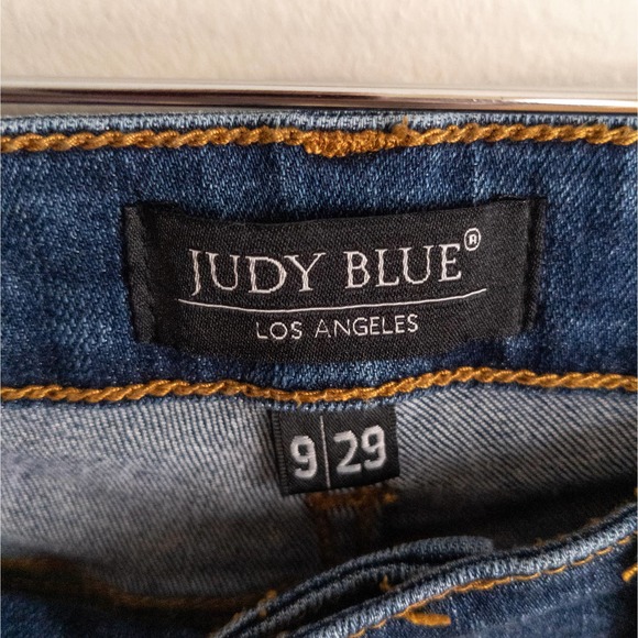 JUDY BLUE Skinny Fit Medium Wash Distressed Red Plaid Peek-A-Boo Women's Size 29 - Picture 3 of 6